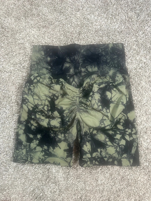 women’s S workout gym yoga butt scrunch shorts marble tie dye green/black biker 1