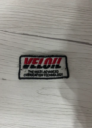 Patch Vintage Veloil - "The Most Advanced Lubrication Technology", brand: Veloil, condizioni: Ottime, €6.00, €7.00 include la Protezione acquisti