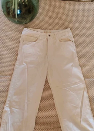 Jean's  blanc fille zara, état: Très bon état, taille: 14 ans / 164 cm, 10,00 €, 11,20 € Protection acheteurs incluse