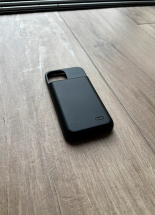 Coque iPhone 15 avec batterie intégré, marque: Noir, état: Neuf sans étiquette, 32,99 €, 35,34 € Protection acheteurs incluse