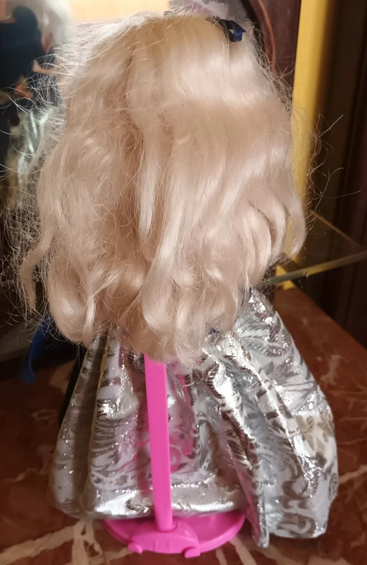 Barbie Avon Winter Velvet. Ano 1995 Vinted