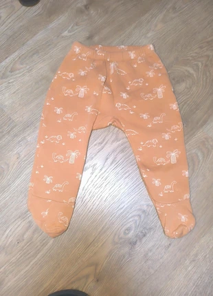 APantalon de confort legging training Jogging 12 mois comme neuf, merk: TAO, staat: Heel goed, maat: 9-12 maanden / 74 cm, € 2,30, € 3,12 inclusief Kopersbescherming