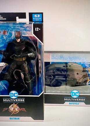 The Flash Batman + Batcycle, merk: McFarlane, staat: Heel goed, maat: Prematuur, tot 44 cm, € 99,50, € 105,18 inclusief Kopersbescherming Pro