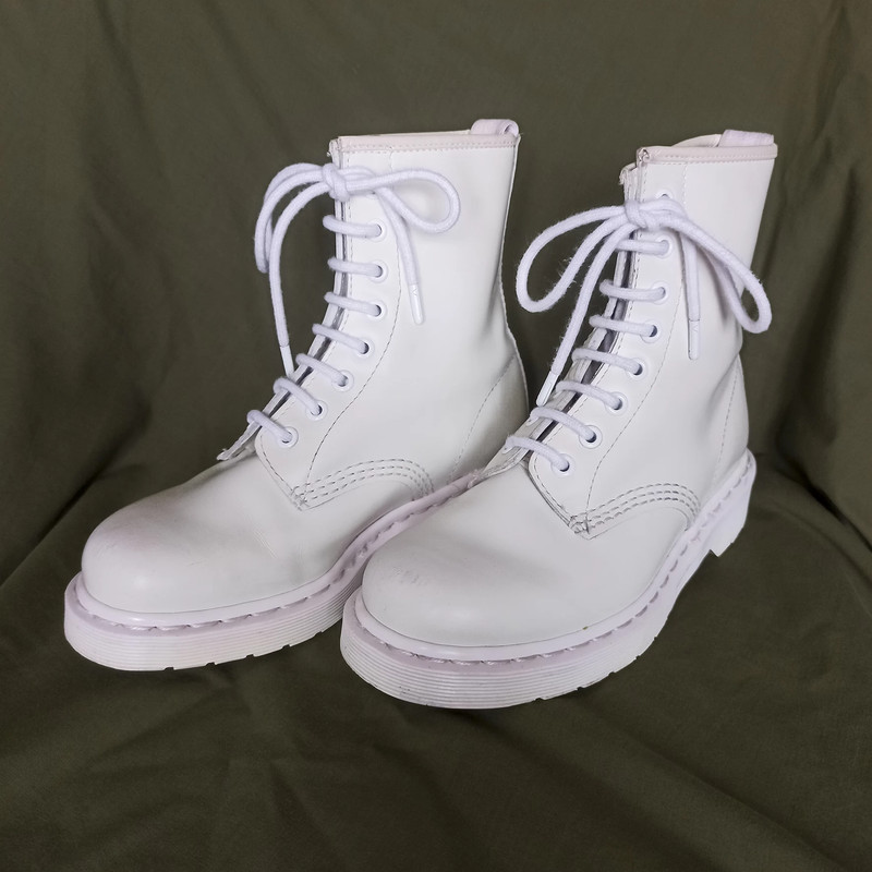 Dr martens 1460 deals mono smooth white