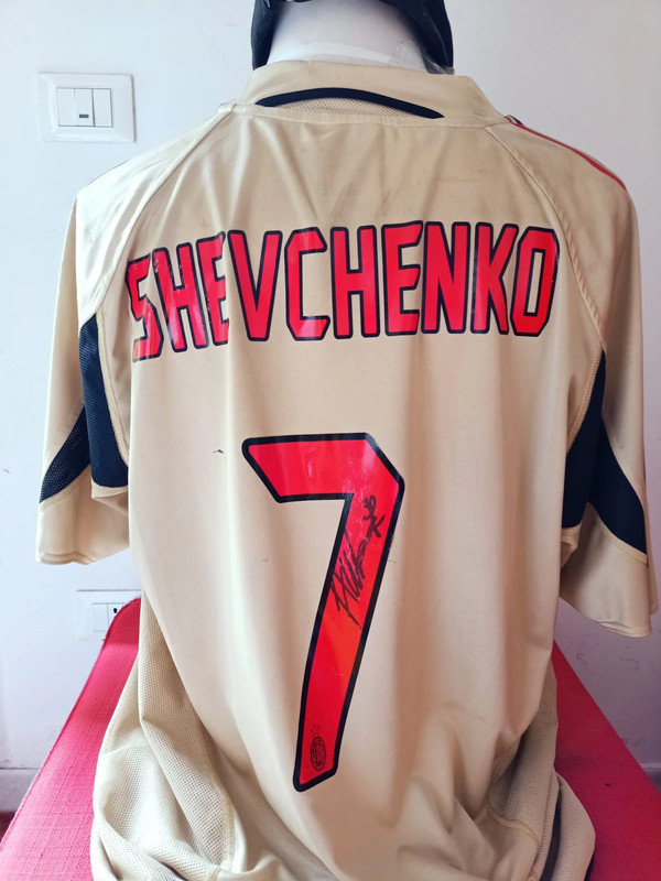 Maglietta sale shevchenko milan