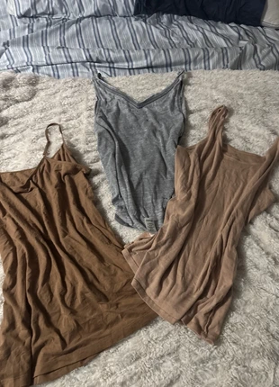 Under shirts tank tops, brand: NO LABEL, condition: Very good, size: 22 / 3 X, $1.00, $1.75 includes Buyer Protection