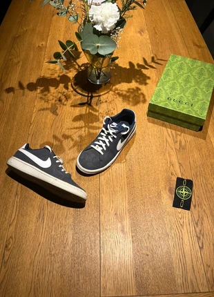 Chaussure Nike, merk: Nike, staat: Goed, maat: 37, € 10,00, € 11,20 inclusief Kopersbescherming