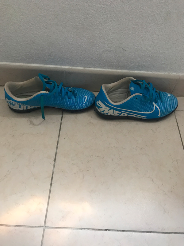 بودرة برجوا Chaussure futsal nike - Vinted بودرة برجوا بودرة برجوا Chaussure futsal nike - Vinted بودرة برجوا