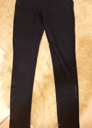 Leggings neri con strass laterali e tasche finte, marke: Jean Louis François, zustand: Sehr gut, größe: S / 36 / 8, 6,00 €, 7,00 € inklusive Vinted-Käuferschutz