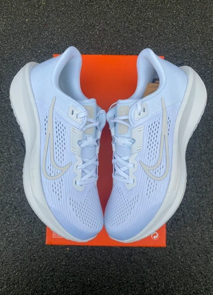 Nike Quest 6, marca: Nike, estado: Nuevo con etiquetas, tamaño: 40.5, 75,00 €, 79,45 € Protección al comprador incluida