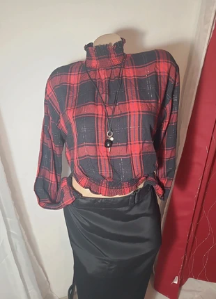 Blouse à carreaux rouge et noir, col montant, brand: Tally Weijl, condizioni: Ottime, taglia: S / IT 40 / EU 36, €2.90, €3.75 include la Protezione acquisti Pro