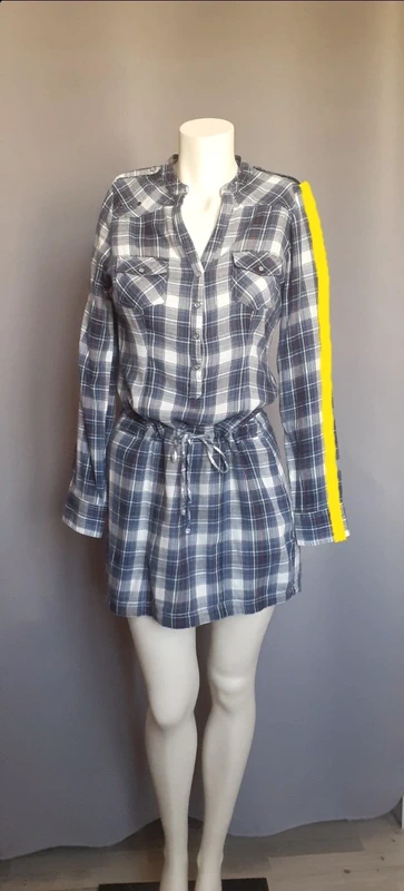 Jolie mini robe rayée - photo numéro 13