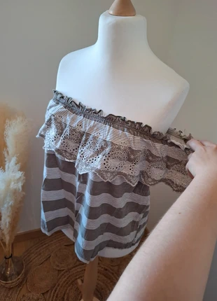 Top rayé à épaules dénudées Kiabi taille M/L 38/40, marca: Kiabi, estado: Bueno, tamaño: M / 38 / 10, 5,00 €, 5,95 € Protección al comprador Pro incluida