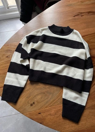 Pull neuf rayé noir et blanc Divided (H&M) - Taille S, marke: H&M Divided, zustand: Neu, größe: S / 36 / 8, 5,00 €, 5,95 € inklusive Vinted-Käuferschutz