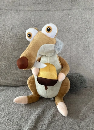 Peluche Scrat, merk: L'age de glace, staat: Nieuw zonder prijskaartje, maat: 3 jaar / 98 cm, € 8,00, € 9,10 inclusief Kopersbescherming