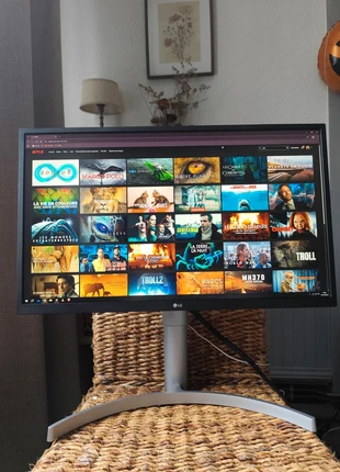 Moniteur 4K / UHD  -  LG 27UL550, marke: LG, zustand: Sehr gut, 175,00 €, 184,45 € inklusive Vinted-Käuferschutz