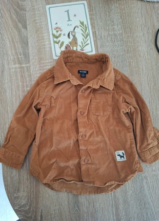 Jolie chemise effet velours côtelé taille 12 mois 🌸, brand: Kiabi, condizioni: Ottime, taglia: 9-12 mesi / 74 cm, €5.00, €5.95 include la Protezione acquisti