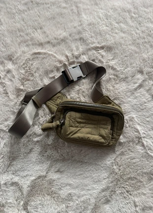 Sac Recycled vert, marque: Reserved, état: Neuf sans étiquette, 10,00 €, 11,20 € Protection acheteurs incluse