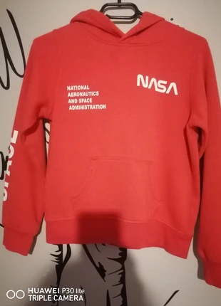 Sweatshirt à capuche , estado: Muito bom, tamanho: 12 anos / 152 cm, €10.00, €11.20 inclui Proteção do Comprador
