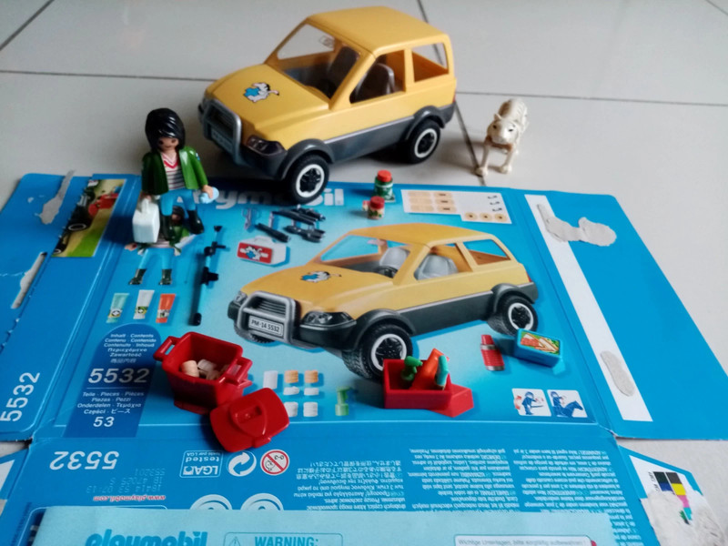 Playmobil City Life 5532 Vétérinaire avec voiture et matériel médical -  Playmobil - Achat & prix