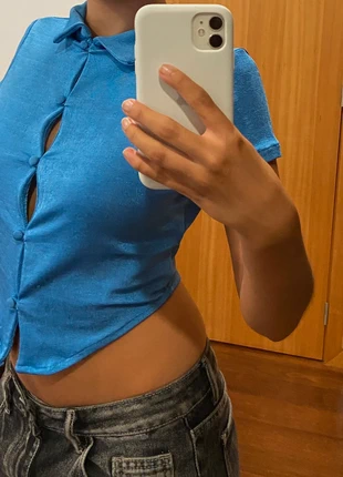 Chemisier Bleu À Manches Courtes Avec Boutons Recouverts Pull&bear, marca: Pull & Bear, estado: Muito bom, tamanho: S / 36 / 8, €4.00, €4.90 inclui Proteção do Comprador