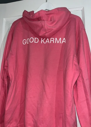 Sweat à capuche rose bonbon avec graphique dans le dos, marca: personnalisé, estado: Muy bueno, tamaño: S / 36 / 8, 10,00 €, 11,20 € Protección al comprador incluida