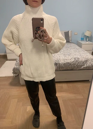 Maglione largo bianco collo alto Corsaro, condizioni: Ottime, taglia: Taglia unica, €3.00, €3.85 include la Protezione acquisti