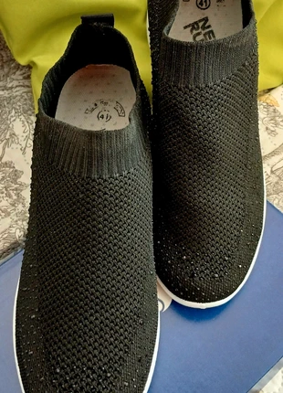 Chic Baskets 41 noires à strass Newrun, marke: newrun, zustand: Neu, mit Etikett, größe: 41, 15,00 €, 16,45 € inklusive Vinted-Käuferschutz