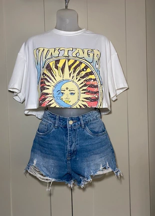 High-Waisted Distressed Denim Shorts – Size S, brand: Monday Premium, condition: Very good, size: S / 36 / 8, €8.00, €9.10 includes Buyer Protection