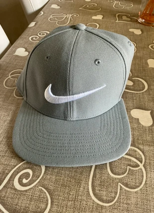 Cappello Nike Pro Nuovo, marke: Nike, zustand: Neu, größe: Einheitsgröße, 13,99 €, 15,39 € inklusive Vinted-Käuferschutz