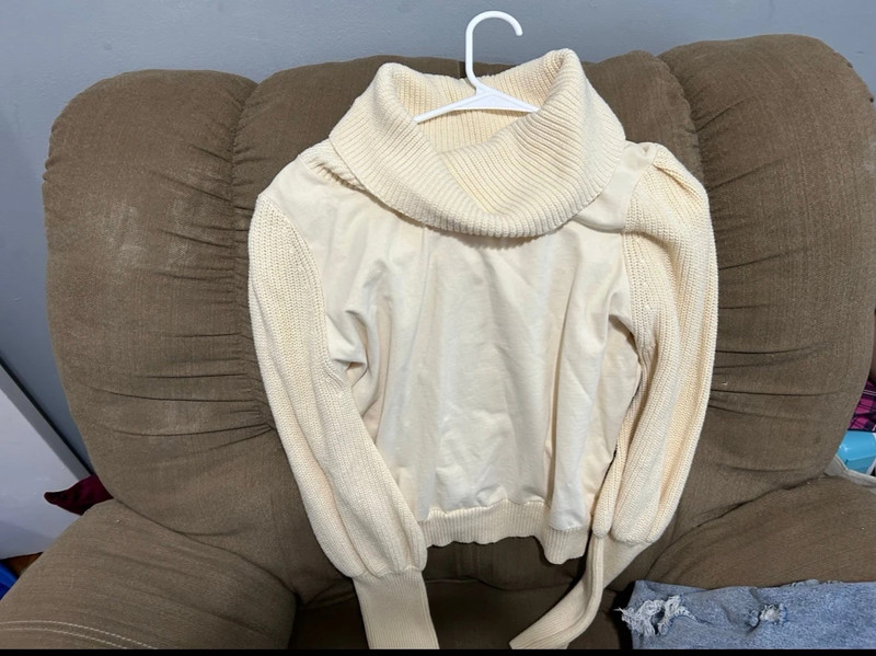 Sweater (M) 2