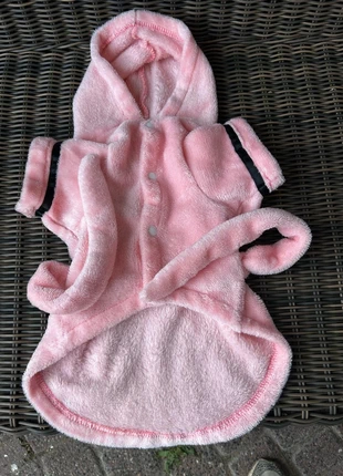 Roze hondenbadjas maat XL, merk: Shein, staat: Heel goed, maat: XL, € 2,00, € 2,80 inclusief Kopersbescherming