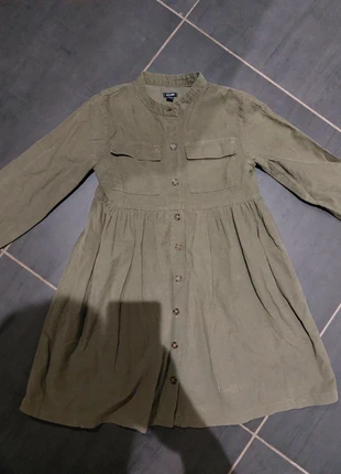 Robe1, marke: Kiabi, zustand: Sehr gut, größe: 8 Jahre / 128, 8,00 €, 9,10 € inklusive Vinted-Käuferschutz