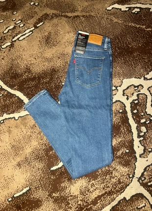 Jeans Levi’s Femme 721 high rise skinny couleur bleu taille W26 Longueur30, brand: Levi's, condition: New without tags, size: S / 36 / 8, €47.00, €50.05 includes Buyer Protection