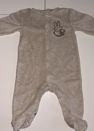 Pyjama Miffy Zeeman 68cm mixte, marque: Miffy, état: Très bon état, taille: 6-9 mois / 68 cm, 2,00 €, 2,80 € Protection acheteurs incluse