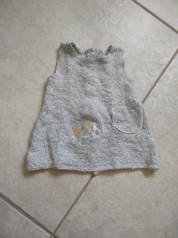 Robe en laine clayeux. 12 mois