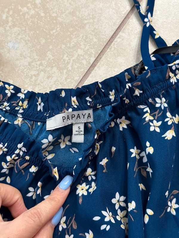 Papaya Floral Blue Top size Small 4