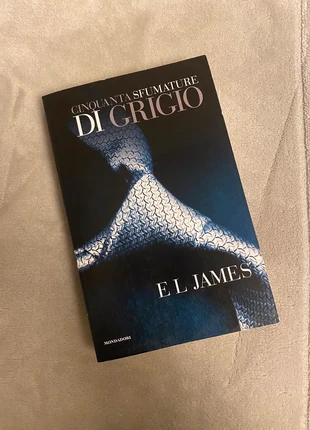 Libro cinquanta sfumature di grigio , zustand: Neu, mit Etikett, 3,50 €, 4,38 € inklusive Vinted-Käuferschutz