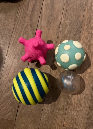 Balles de préhension , brand: Oxybul, condition: Very good, size: 6-9 months / 68 cm, €5.00, €5.95 includes Buyer Protection