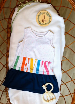 Robe blanche et marine, Levi's, 12 mois, merk: Levi's, staat: Heel goed, maat: 9-12 maanden / 74 cm, € 8,00, € 9,10 inclusief Kopersbescherming Pro