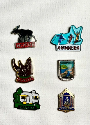 Lot 6 Pin's destinations touristiques, état: Bon état, 5,00 €, 5,95 € Protection acheteurs (Pro) incluse