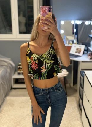 Crop top noir à bretelles motif tropical fleuri, condition: Very good, size: L / 40 / 12, €3.00, €3.85 includes Buyer Protection Pro