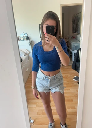 Top bleu marine taille S, marque: Un Jour Ailleurs, état: Neuf sans étiquette, taille: S / 36 / 8, 14,00 €, 15,40 € Protection acheteurs incluse