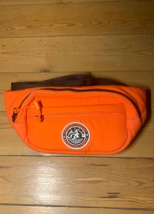 Banane orange Superdry (Everest Expedition) très bon état, merk: Superdry, staat: Nieuw zonder prijskaartje, € 16,50, € 18,03 inclusief Kopersbescherming