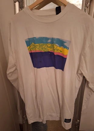 Vintage Levi long sleeve t-shirt, brand: Levi's, condition: Good, size: M, £7.00, £8.05 includes Buyer Protection