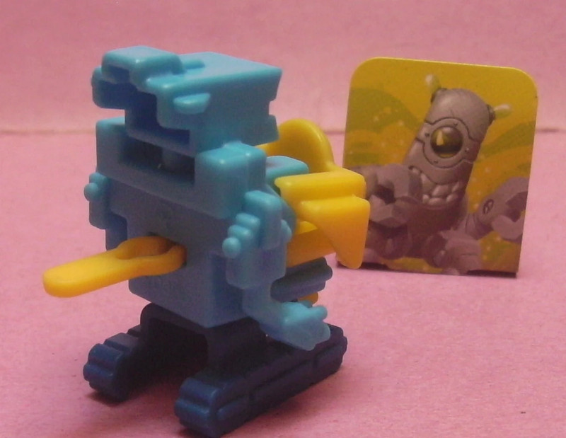 Kinder Surprise Space Robot Action Robot Bleu Vd 096 2022 Vinted