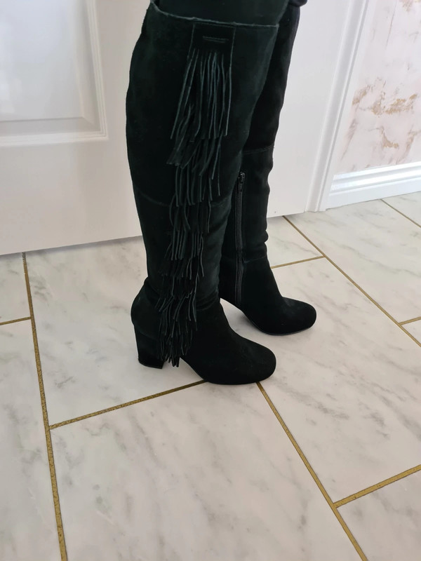 River island clearance black suede boots