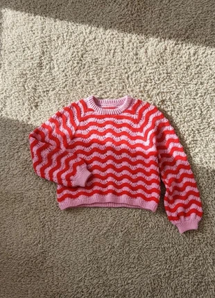 Pull ondulé rose et rouge, merk: PuchiMoon, staat: Heel goed, maat: S / 36 / 8, € 44,99, € 47,94 inclusief Kopersbescherming