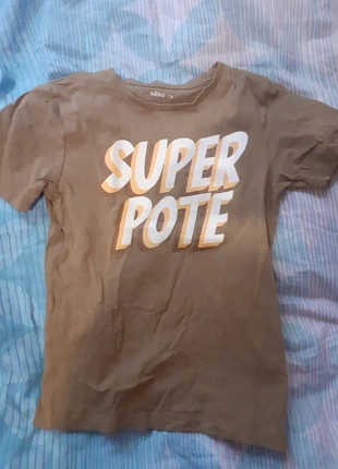 T-shirt marron avec motifs gémo pour garçon en taille 8 ans, marke: Gémo, zustand: Neu, größe: 8 Jahre / 128, 2,00 €, 2,80 € inklusive Vinted-Käuferschutz