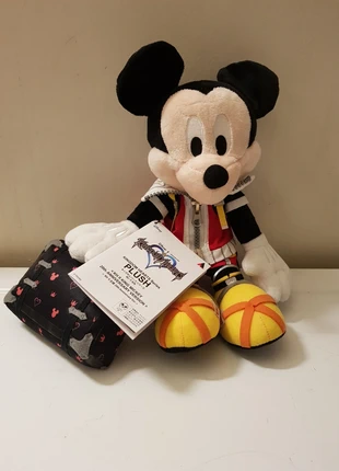 Peluche Mickey kingdom hearts, marke: Square Enix, zustand: Sehr gut, größe: Einheitsgröße, 30,00 €, 32,20 € inklusive Vinted-Käuferschutz